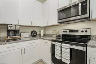 222 NW 3rd Pl, Cape Coral, FL 33993 - Photo 12