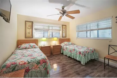 519 SE 20th Ct, Cape Coral, FL 33990 - Photo 22