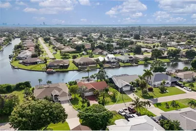 519 SE 20th Ct, Cape Coral, FL 33990 - Photo 34
