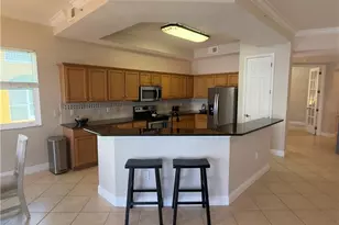 182 Shadroe Cove Cir, Cape Coral, FL 33991 - Photo 4