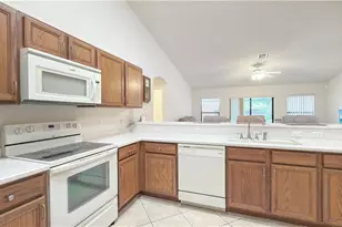205 SW 42nd St, Cape Coral, FL 33914 - Photo 10