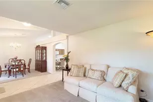 205 SW 42nd St, Cape Coral, FL 33914 - Photo 6