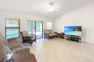 205 SW 42nd St, Cape Coral, FL 33914 - Photo 12