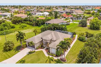 3201 SW 4th Ln, Cape Coral, FL 33991 - Photo 4
