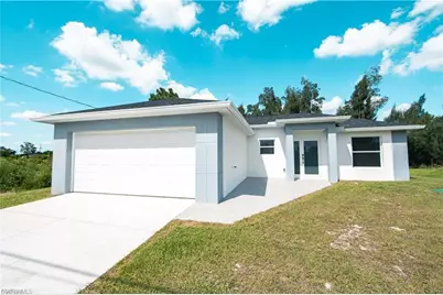 2712 46th St SW, Lehigh Acres, FL 33976 - Photo 2