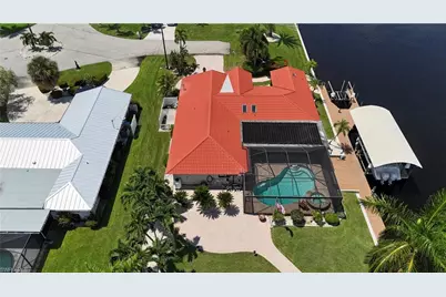 1957 SE 36th St, Cape Coral, FL 33904 - Photo 2