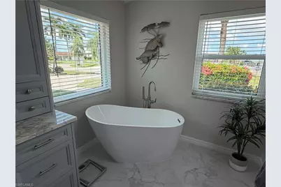 1957 SE 36th St, Cape Coral, FL 33904 - Photo 22