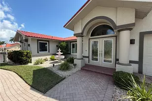1957 SE 36th St, Cape Coral, FL 33904 - Photo 8