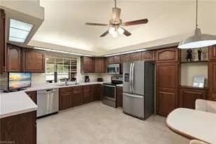 7086 W Brandywine Cir, Fort Myers, FL 33919 - Photo 2
