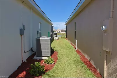 3947 Coneflower St, Alva, FL 33920 - Photo 8