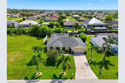1939 SE 17th Pl, Cape Coral, FL 33990 - Photo 40