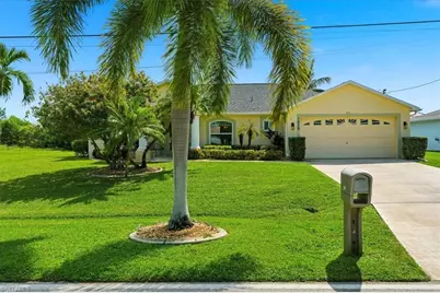 1939 SE 17th Pl, Cape Coral, FL 33990 - Photo 1