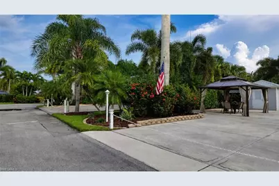 10080 Stonewood Dr, Fort Myers, FL 33905 - Photo 1