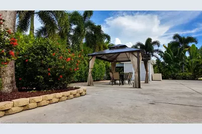 10080 Stonewood Dr, Fort Myers, FL 33905 - Photo 2