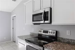1736 NE 1st Ave, Cape Coral, FL 33909 - Photo 14