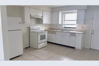 5551 5th Ave, Fort Myers, FL 33907 - Photo 4