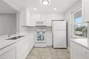 6220 Augusta Dr, Fort Myers, FL 33907 - Photo 4