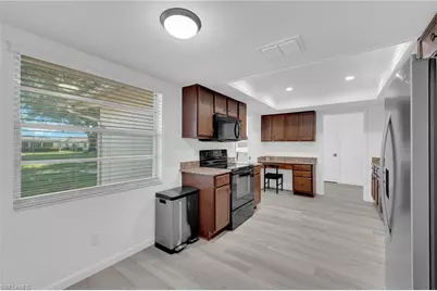 5584 Buring Ct, Fort Myers, FL 33919 - Photo 10