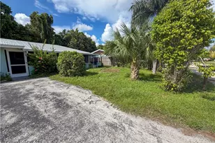 1034 Southdale Rd, Fort Myers, FL 33919 - Photo 1