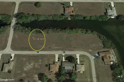 921 NE 5th Pl, Cape Coral, FL 33909 - Photo 6