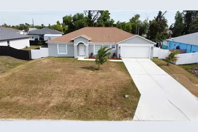 3025 NE 6th Pl, Cape Coral, FL 33909 - Photo 4