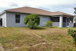 3025 NE 6th Pl, Cape Coral, FL 33909 - Photo 10