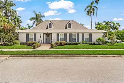 1207 Canterbury Dr, Fort Myers, FL 33901 - Photo 2