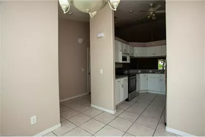 626 SE 13th Pl, Cape Coral, FL 33990 - Photo 6