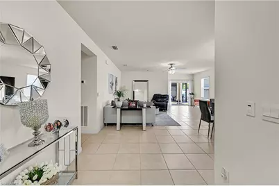 1616 NE 6th Pl, Cape Coral, FL 33909 - Photo 2