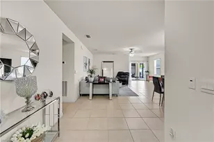 1616 NE 6th Pl, Cape Coral, FL 33909 - Photo 2