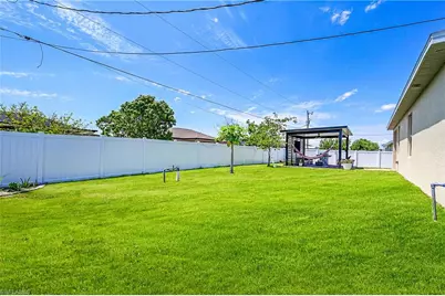 1616 NE 6th Pl, Cape Coral, FL 33909 - Photo 30