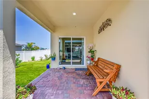 1616 NE 6th Pl, Cape Coral, FL 33909 - Photo 26