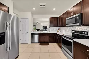 1616 NE 6th Pl, Cape Coral, FL 33909 - Photo 4