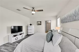 1616 NE 6th Pl, Cape Coral, FL 33909 - Photo 16