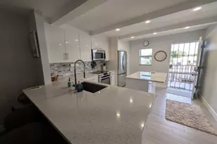 2111 Barkeley Ln, Fort Myers, FL 33907 - Photo 4