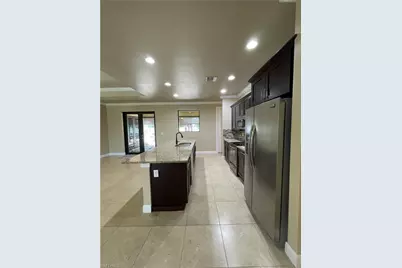 511 SW 7th Pl, Cape Coral, FL 33991 - Photo 6