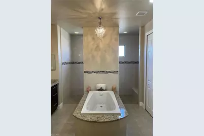511 SW 7th Pl, Cape Coral, FL 33991 - Photo 22