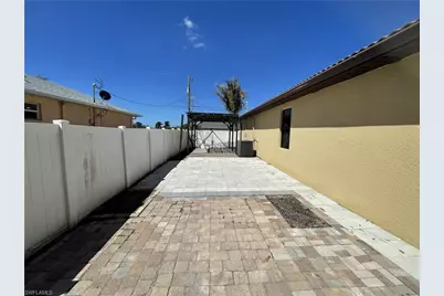 511 SW 7th Pl, Cape Coral, FL 33991 - Photo 16