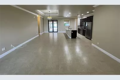 511 SW 7th Pl, Cape Coral, FL 33991 - Photo 2