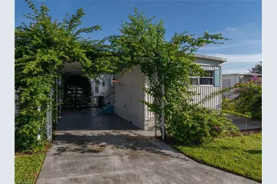 2012 S Olga Dr #28, Fort Myers, FL 33905 - Photo 2