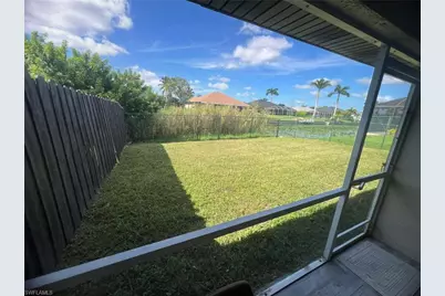 2034 NE 6th St, Cape Coral, FL 33909 - Photo 10