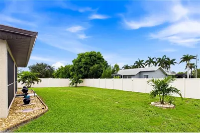 4352 Agualinda Blvd, Cape Coral, FL 33914 - Photo 22