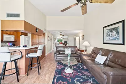 5585 Trailwinds Dr #324, Fort Myers, FL 33907 - Photo 2