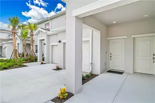 20550 Hazelnut Ct S, Lehigh Acres, FL 33928 - Photo 2
