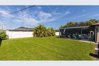 3208 SE 1st Pl, Cape Coral, FL 33904 - Photo 4
