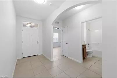 226 NE 9th Ave, Cape Coral, FL 33909 - Photo 10