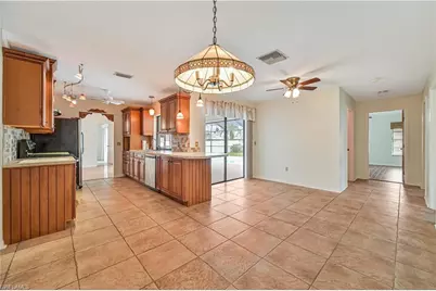 634 SE 32nd St, Cape Coral, FL 33904 - Photo 6