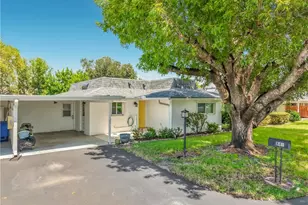 842 Pangola Dr, North Fort Myers, FL 33903 - Photo 2