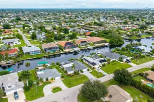 403 SE 33rd Terrace, Cape Coral, FL 33904 - Photo 30