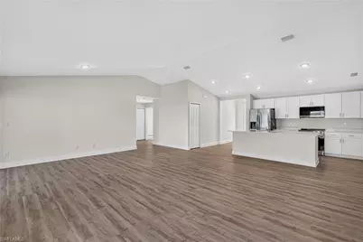 424 NW 17th Pl, Cape Coral, FL 33993 - Photo 6
